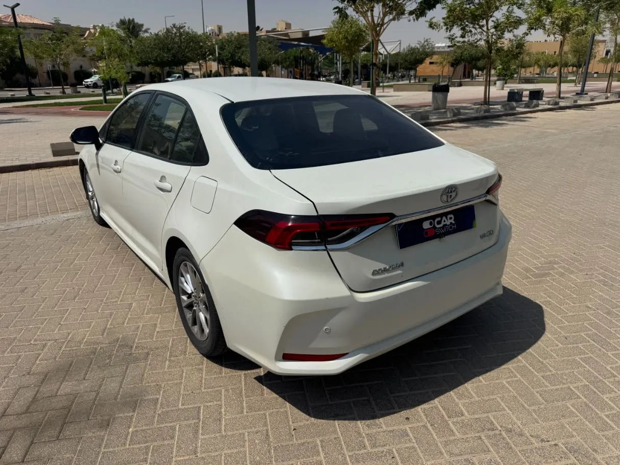 Car image 7
