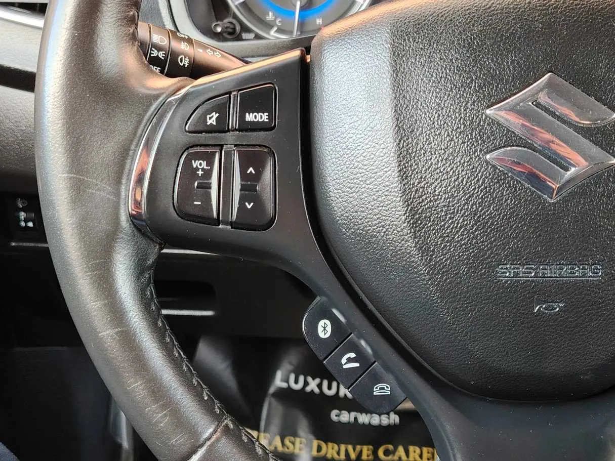 Car image 23