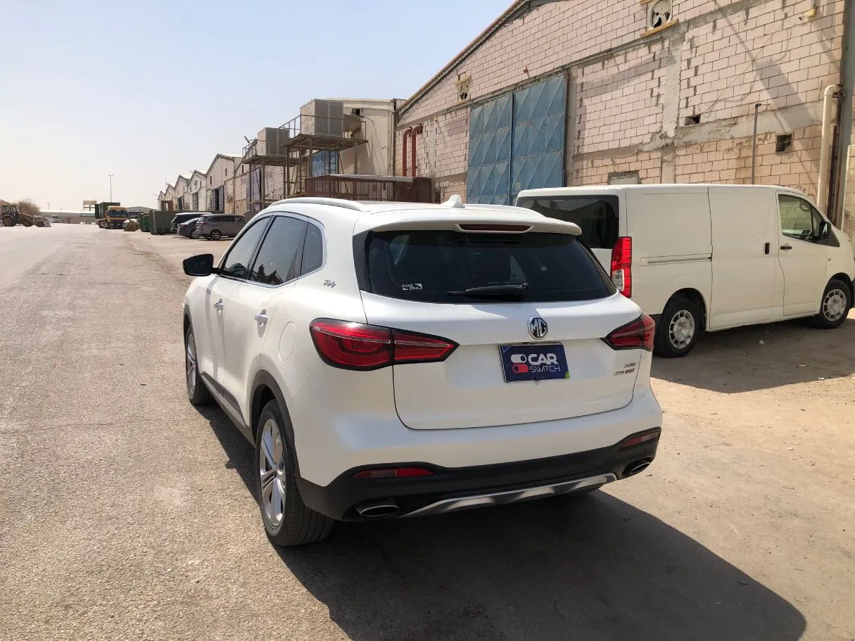 Car image 7