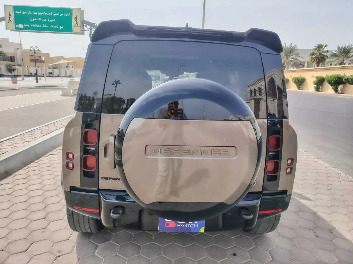 Car image 6