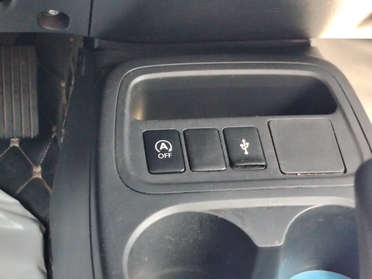 Car image 26
