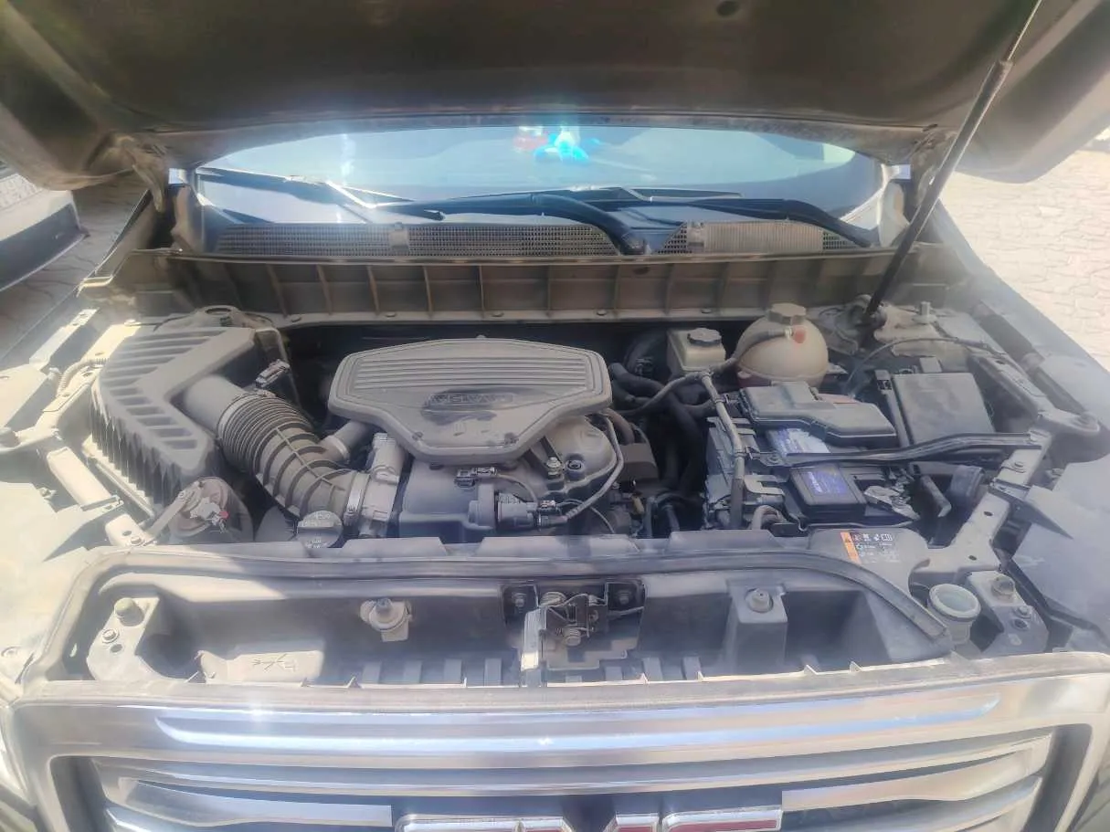 Car image 30