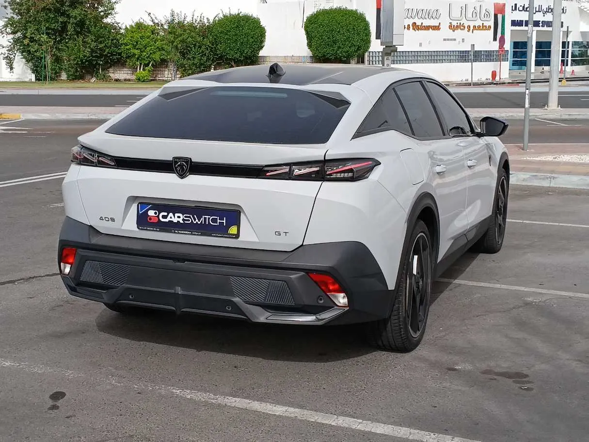 Car image 5