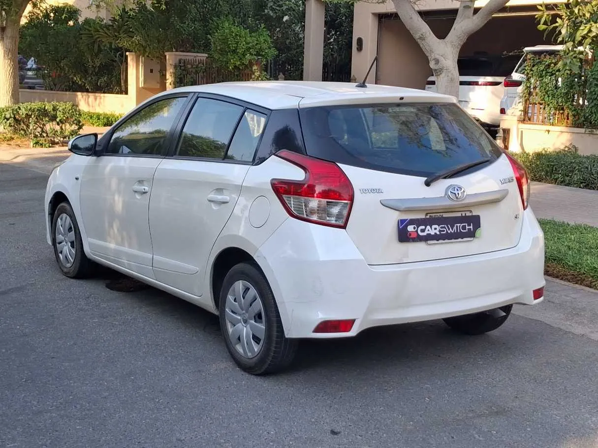 Car image 7