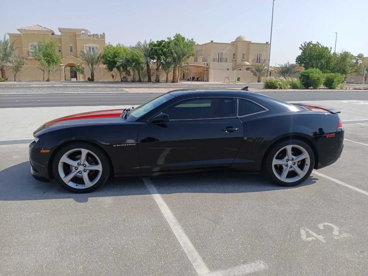 Car image 4