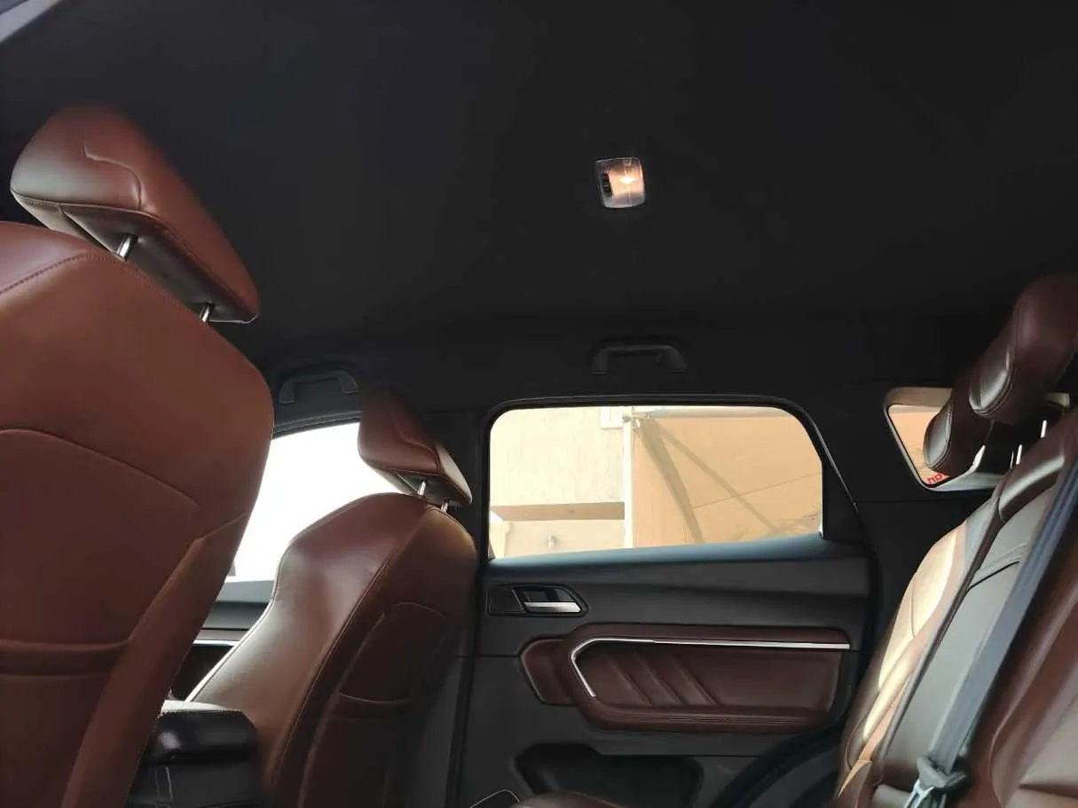Car image 20