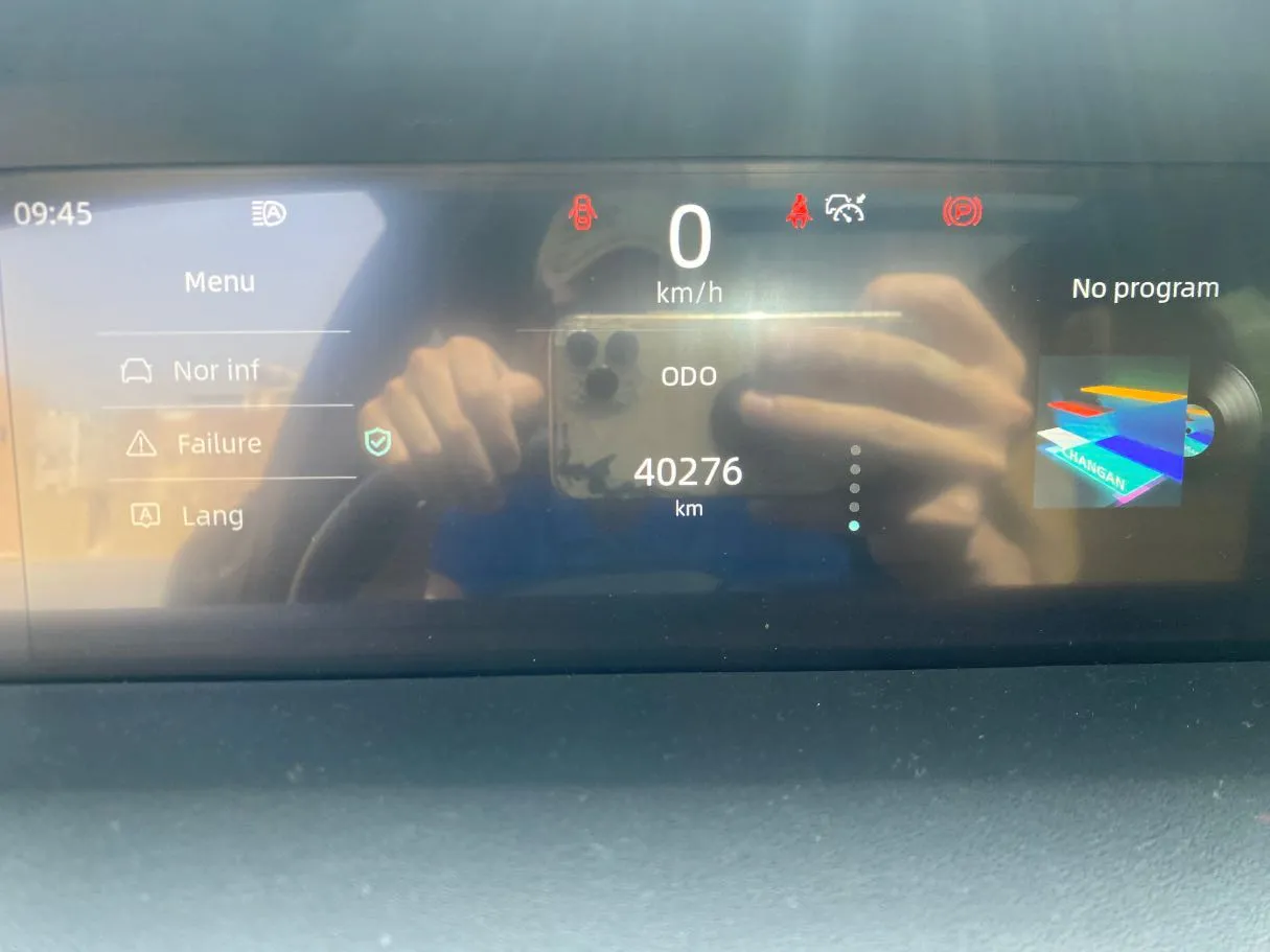 Car image 19