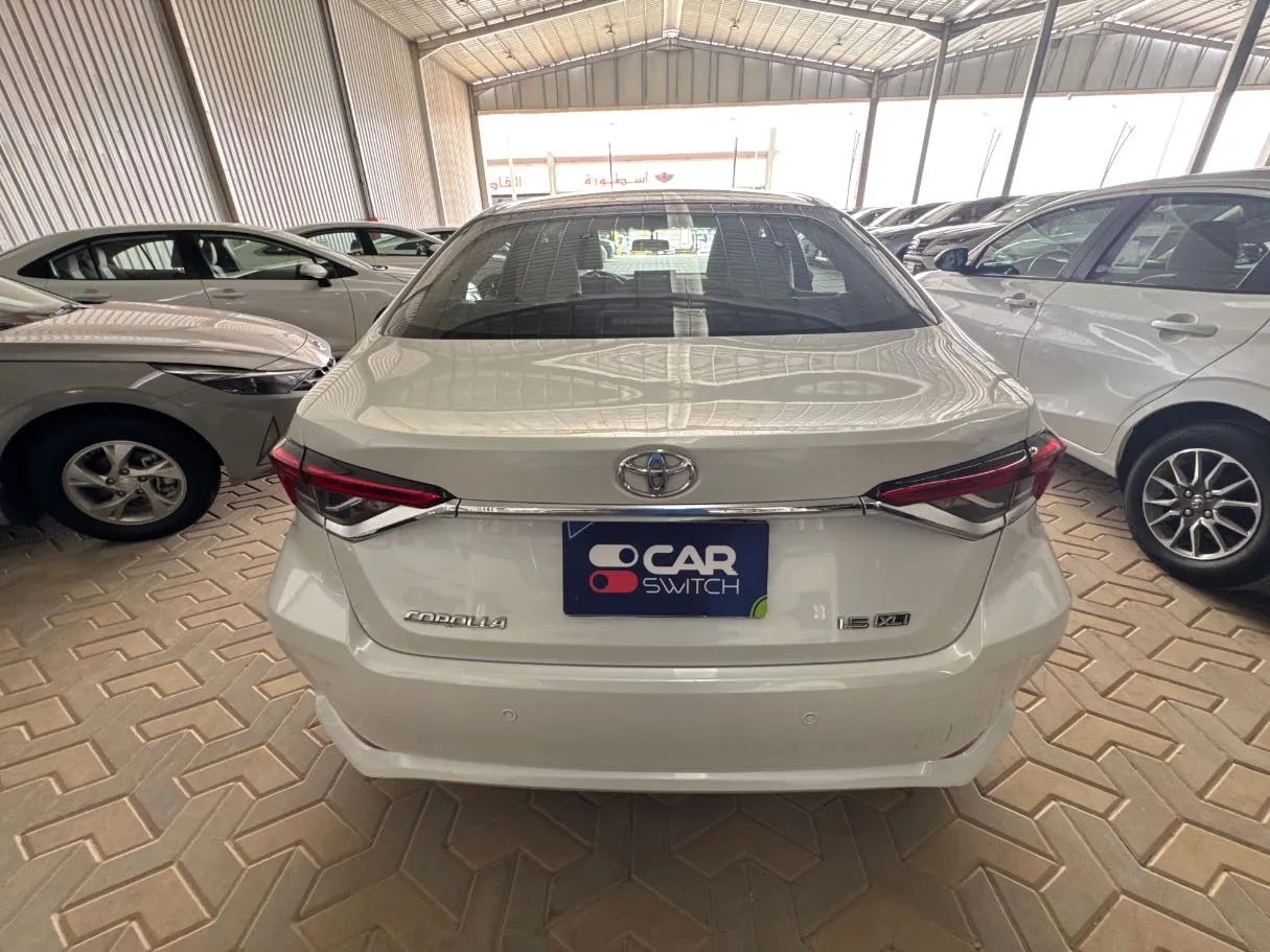 Car image 5