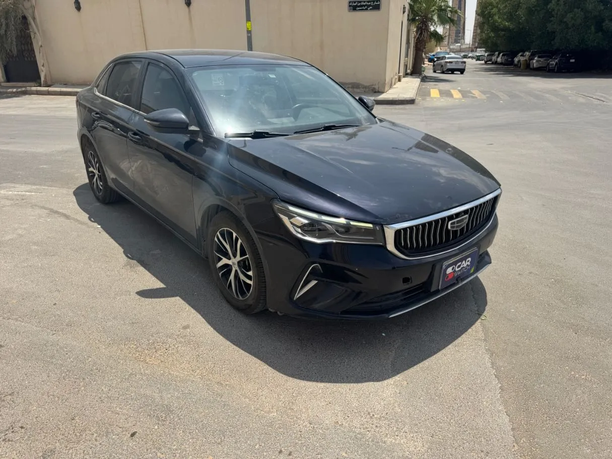 Car image 3