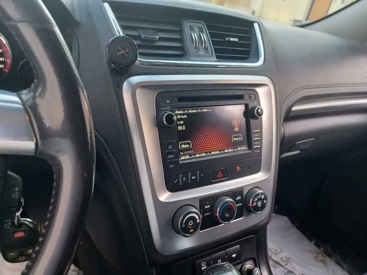 Car image 18