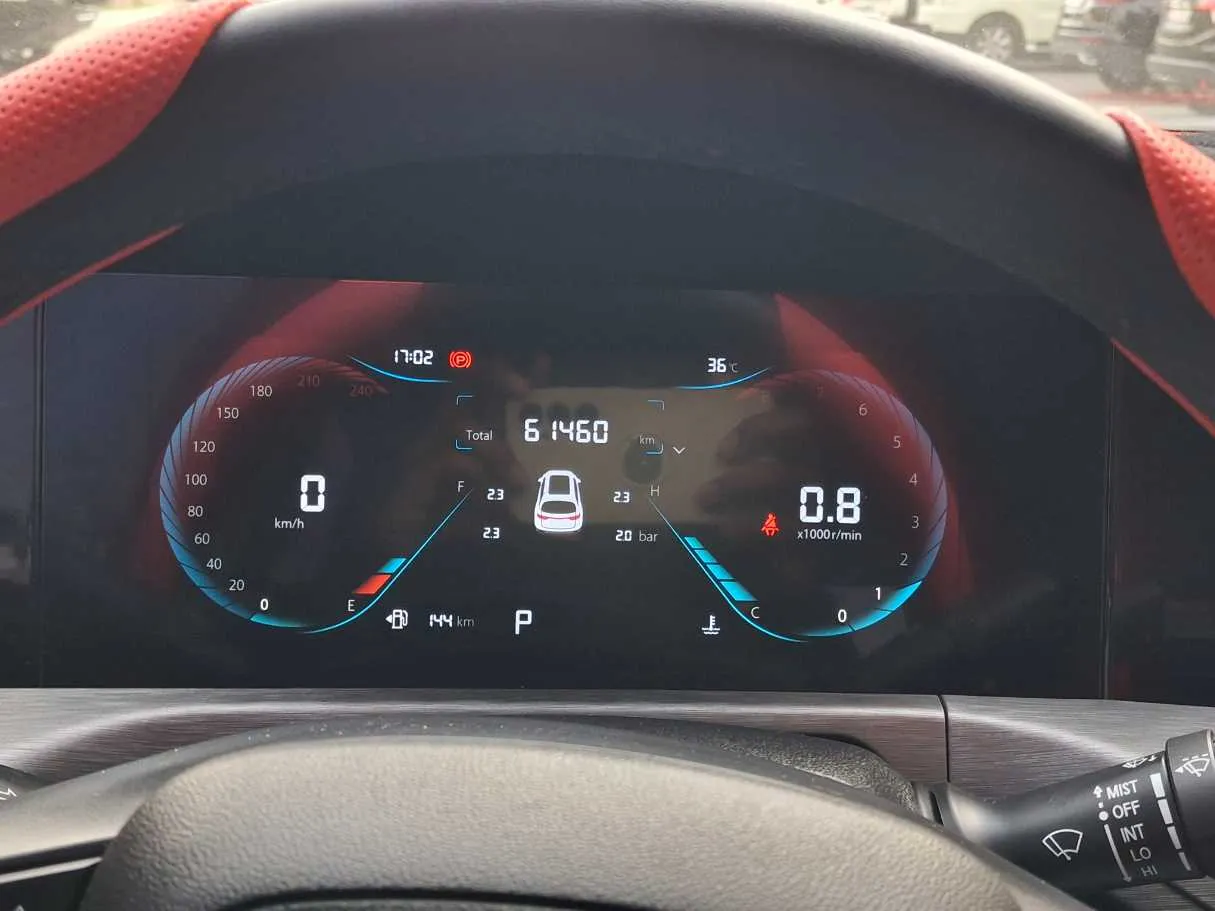 Car image 17