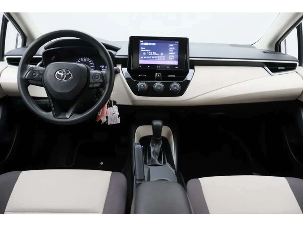 Car image 14