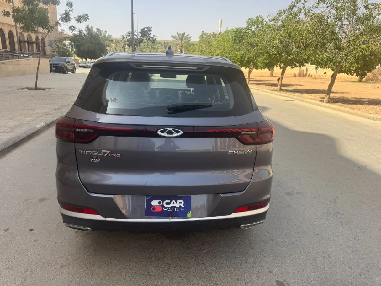Car image 6