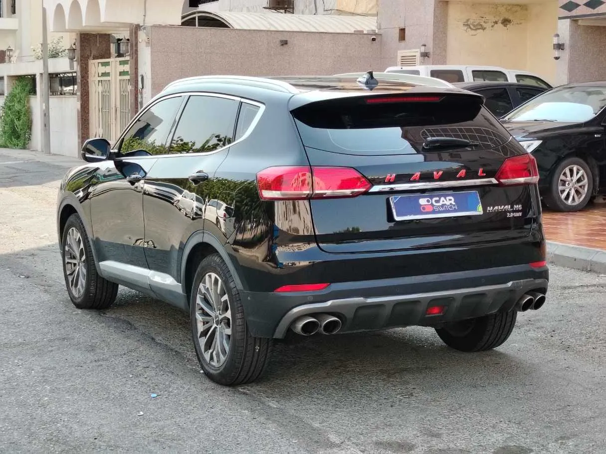 Car image 7