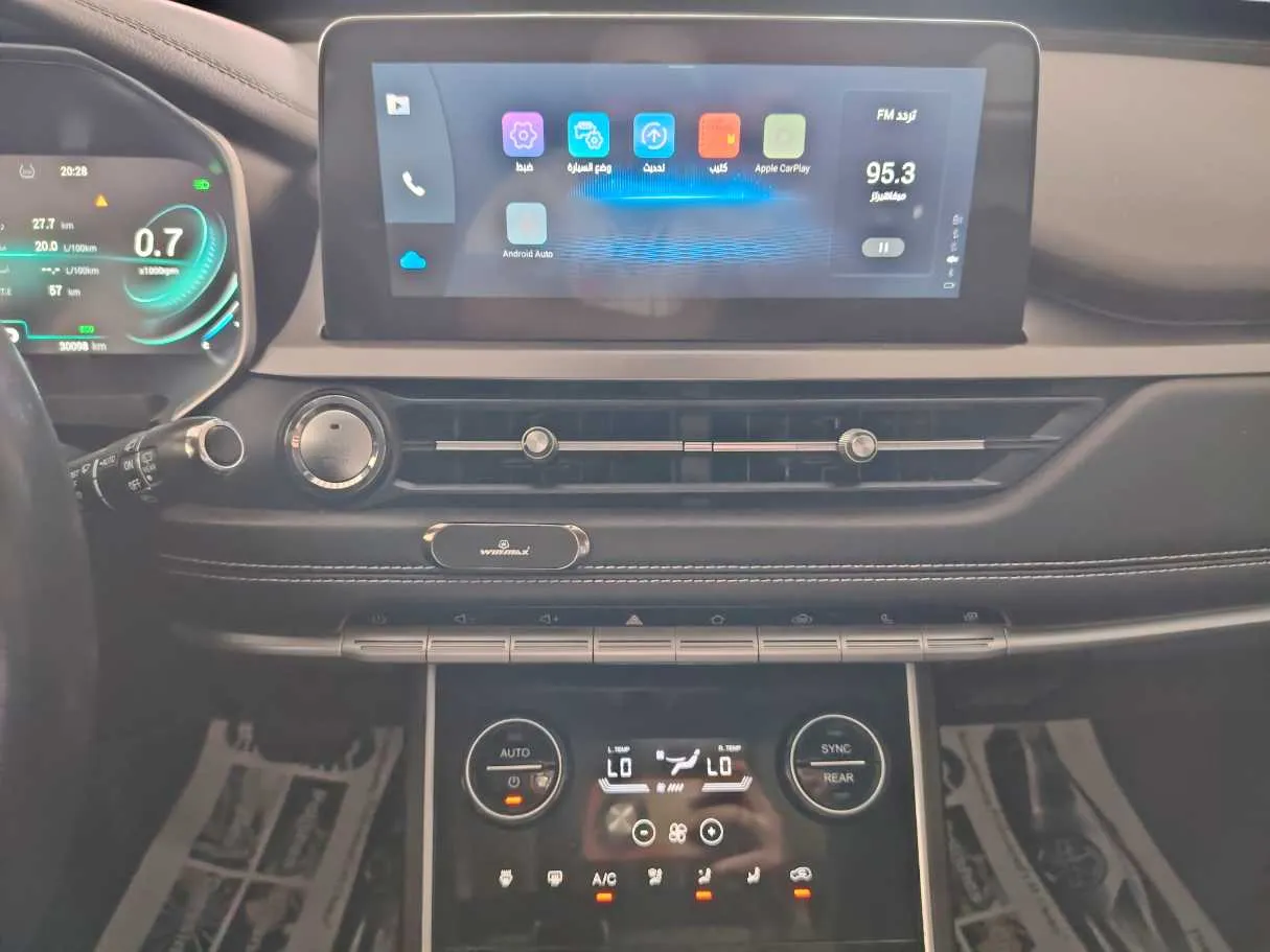 Car image 23
