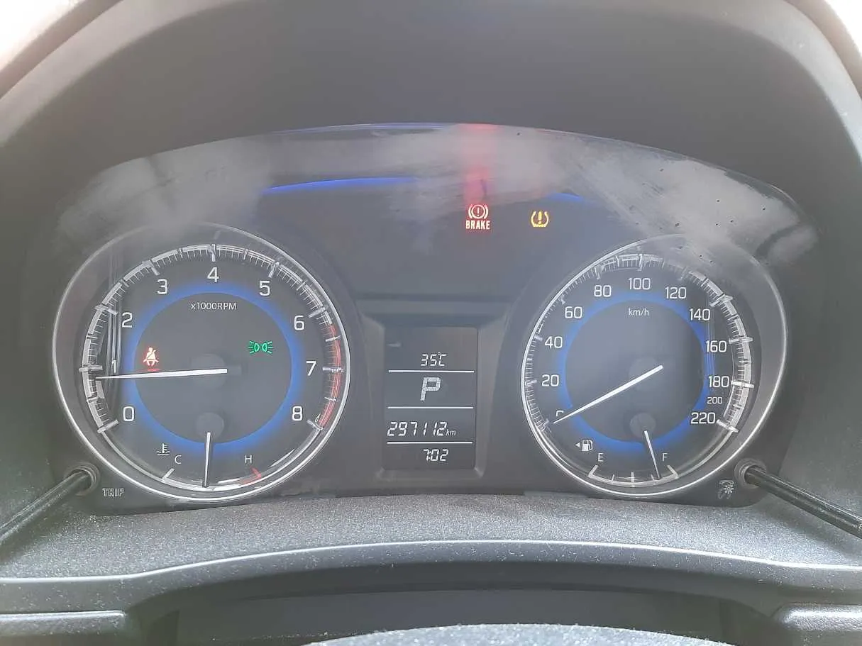 Car image 18