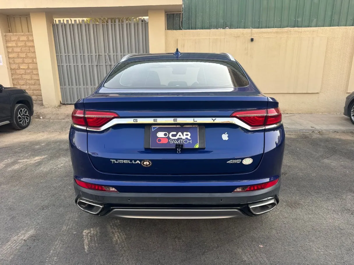 Car image 6