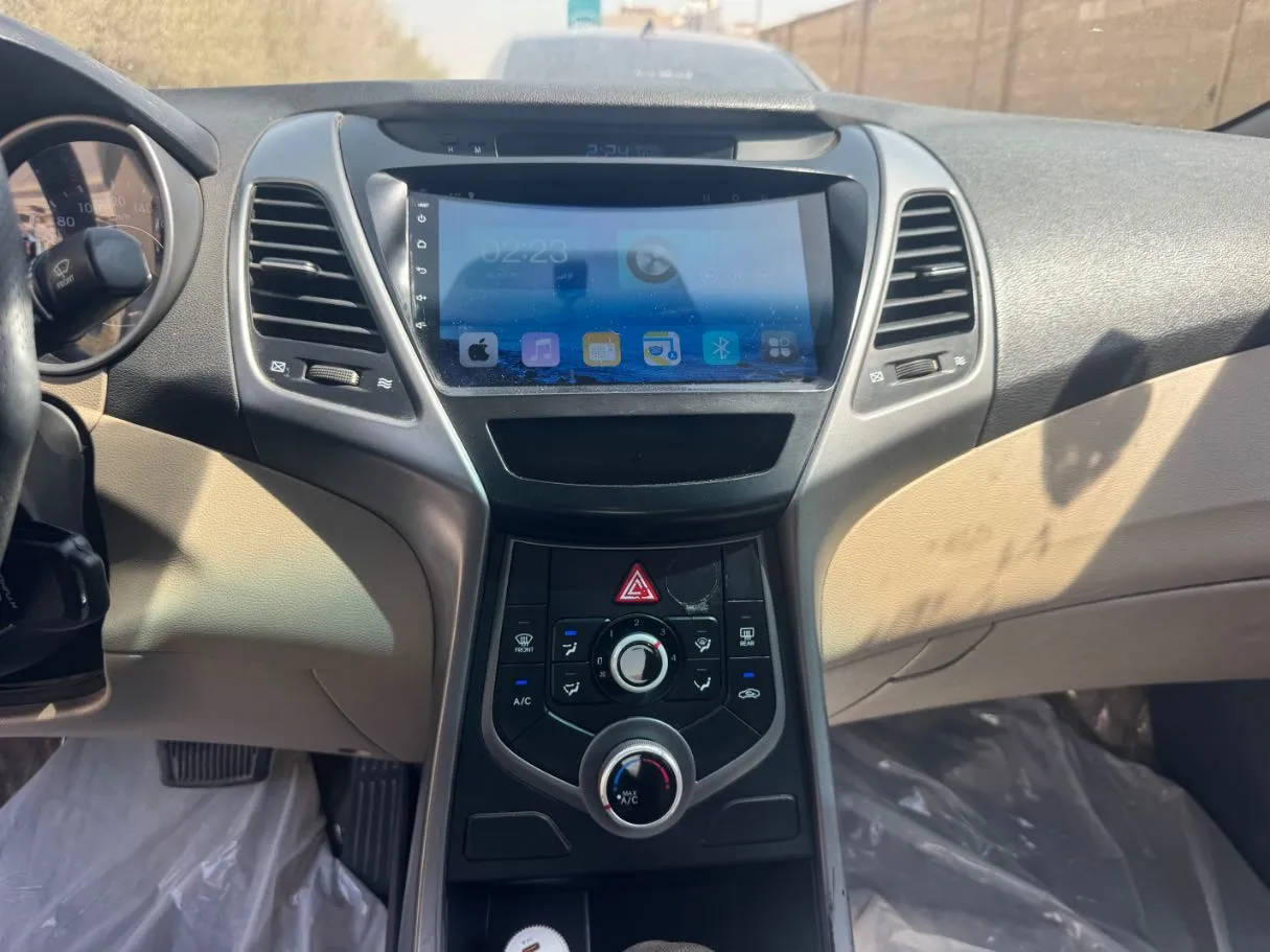 Car image 16