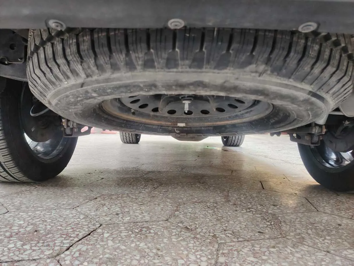 Car image 47