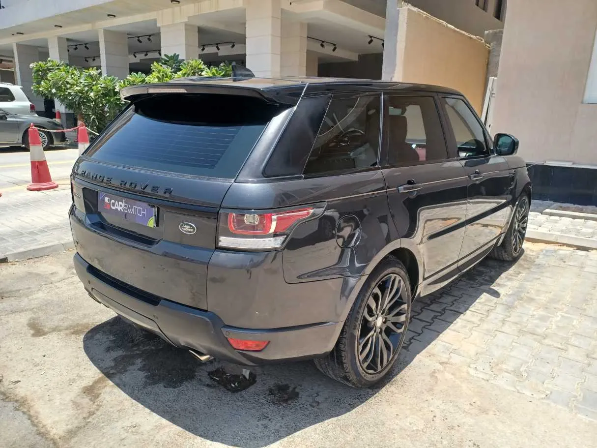 Car image 5