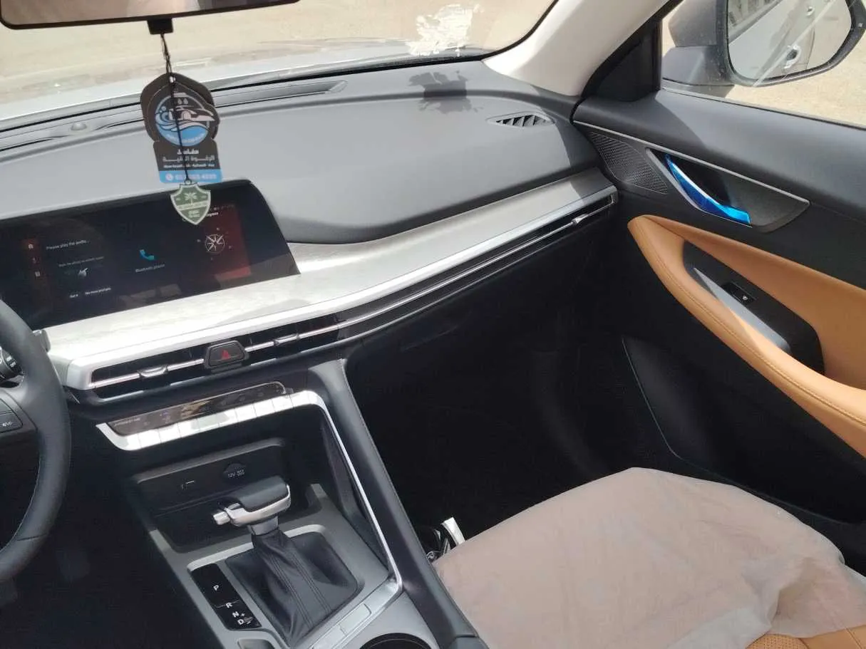 Car image 35