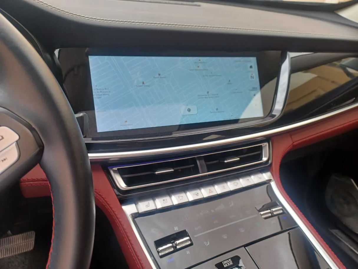Car image 19