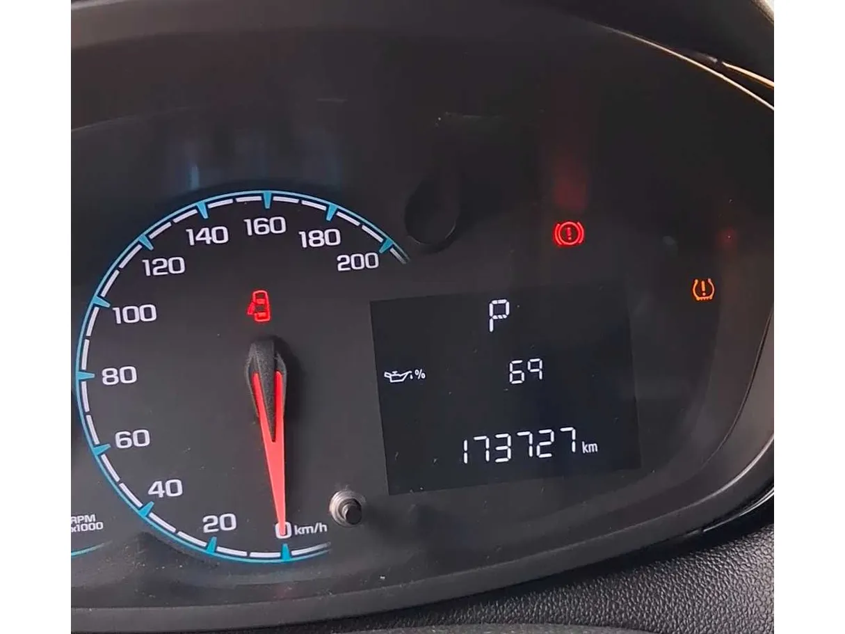 Car image 14