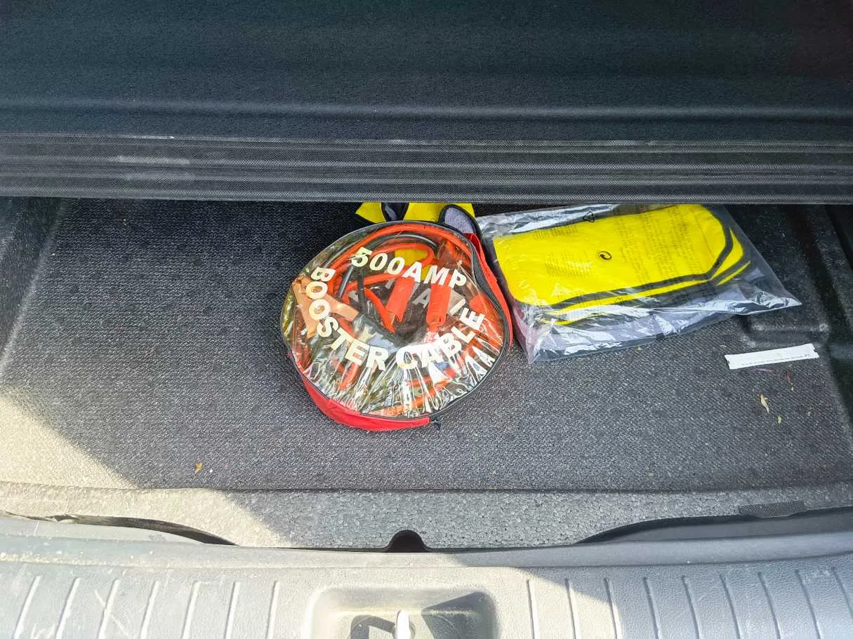 Car image 26