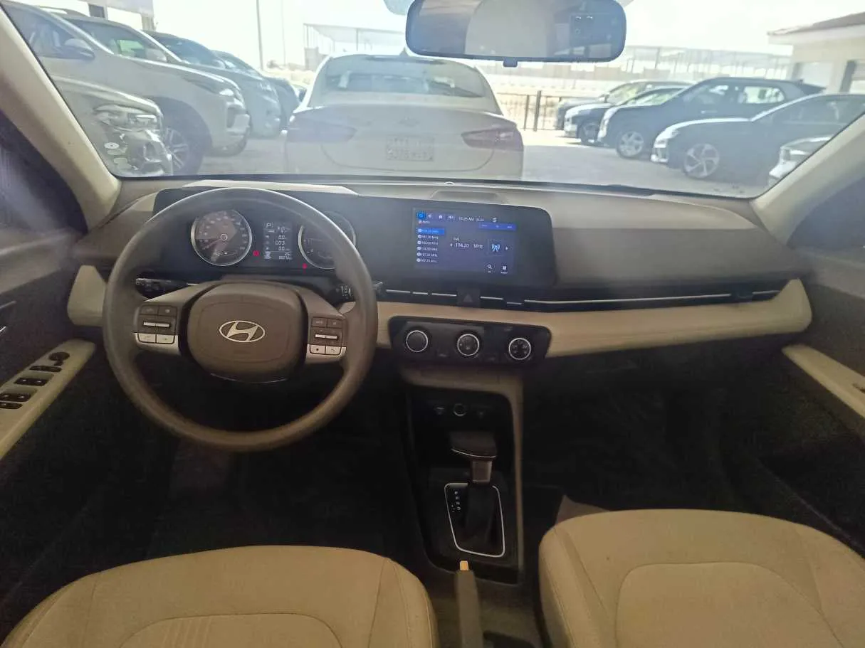 Car image 24