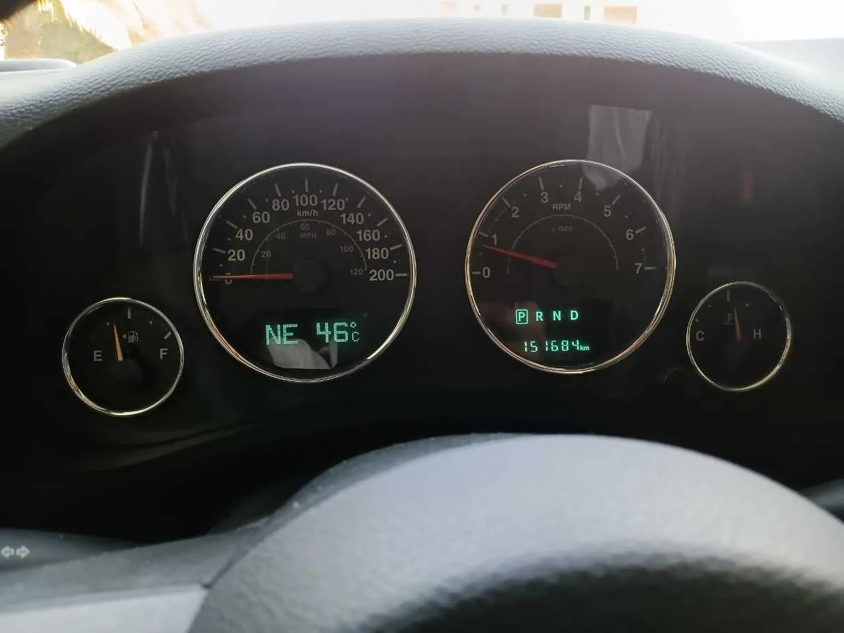 Car image 18