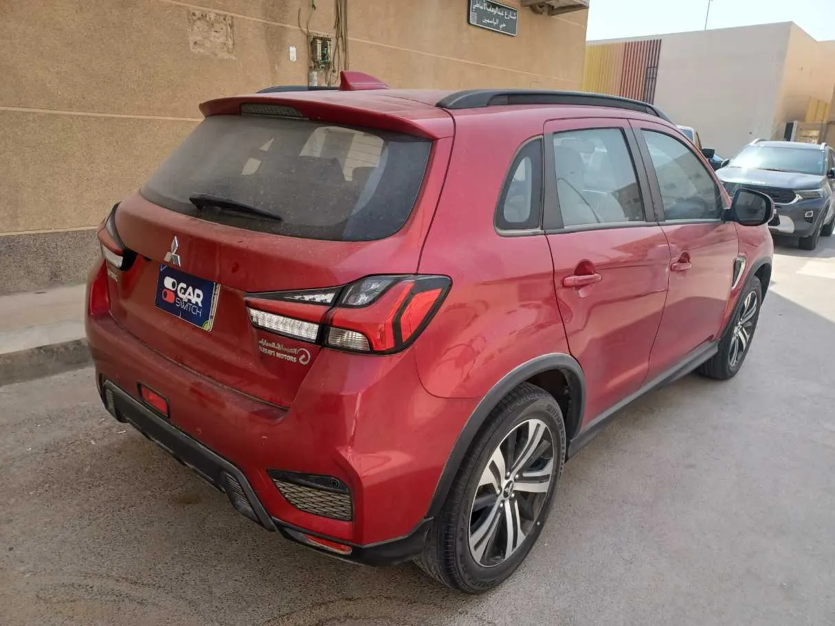 Car image 5