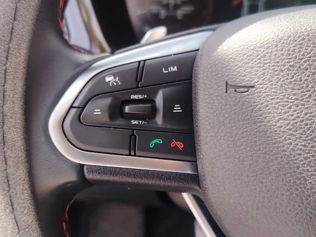Car image 36