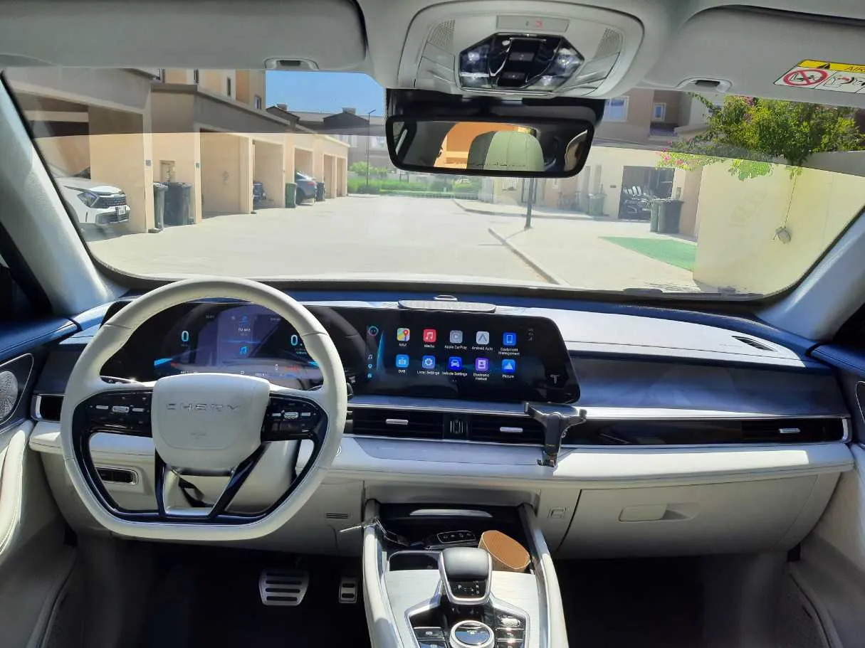 Car image 15