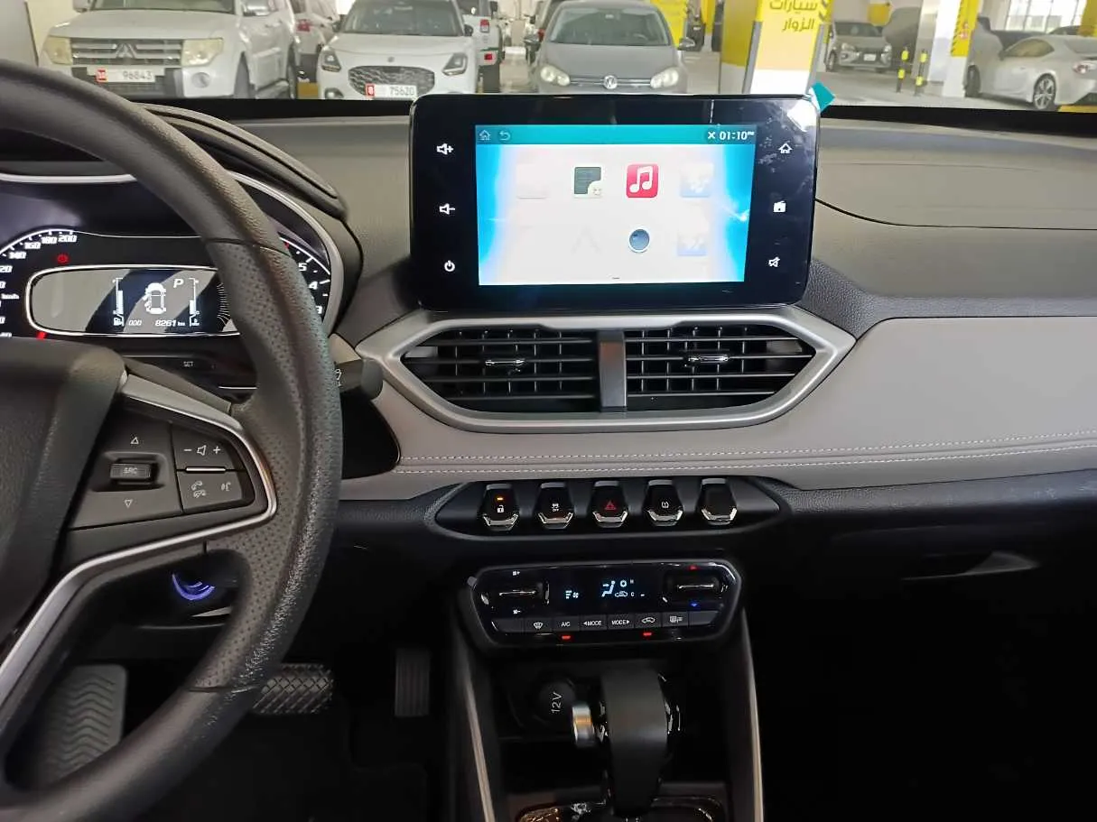 Car image 16