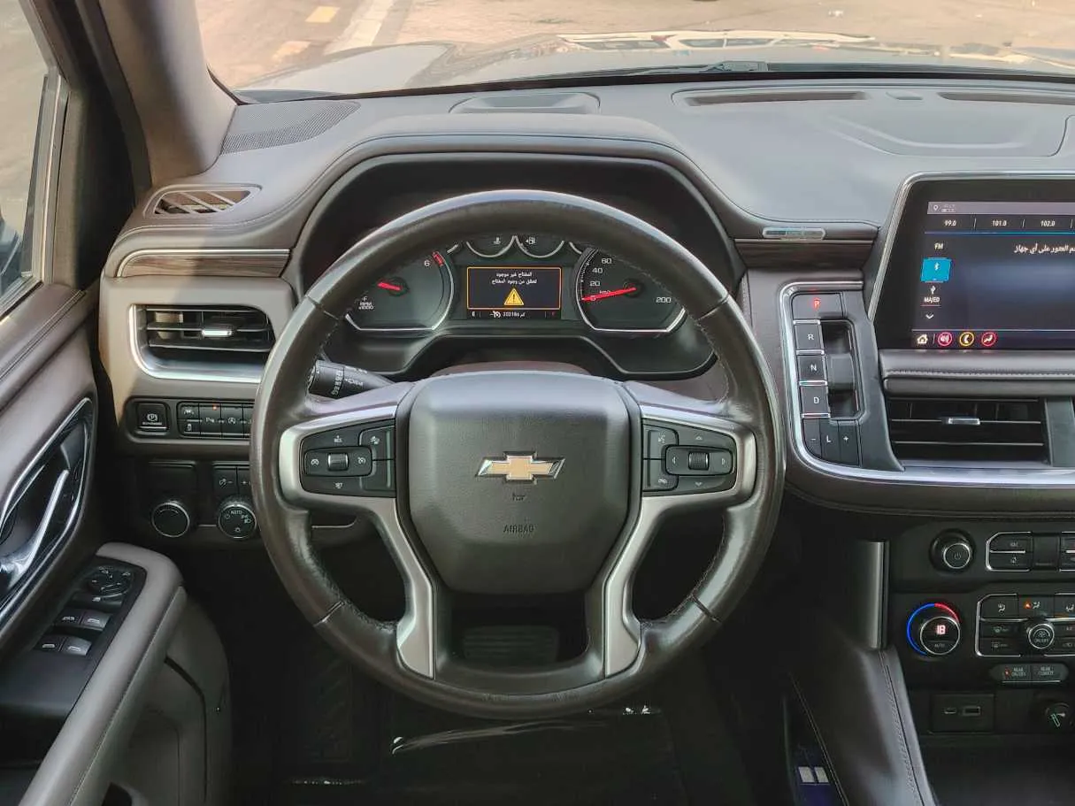 Car image 24