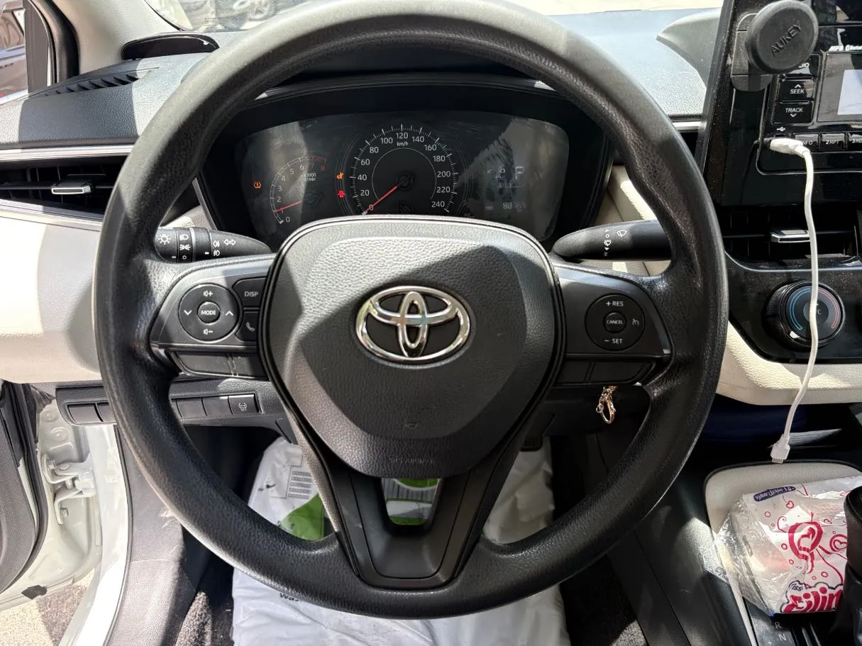 Car image 21