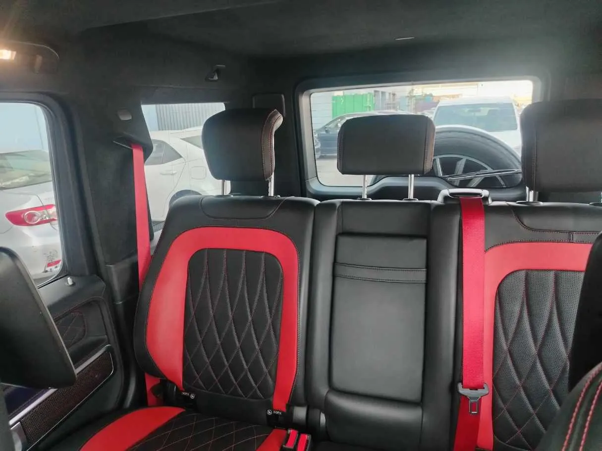 Car image 17