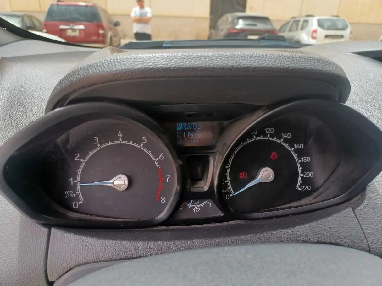 Car image 20