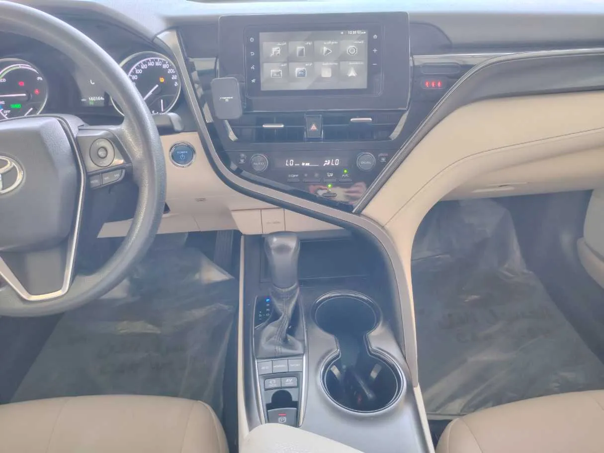 Car image 21