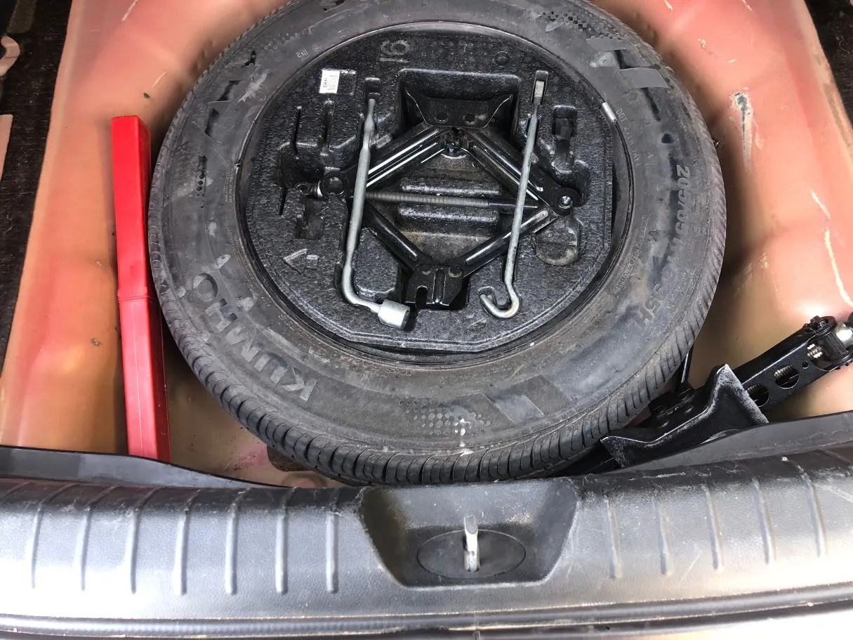 Car image 22