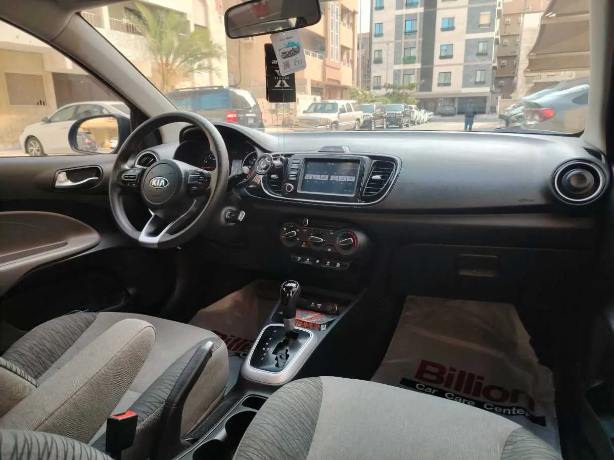 Car image 23