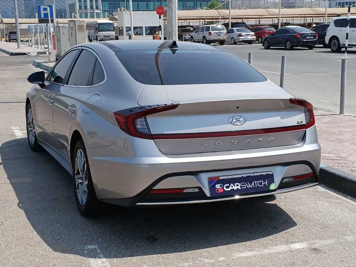 Car image 7