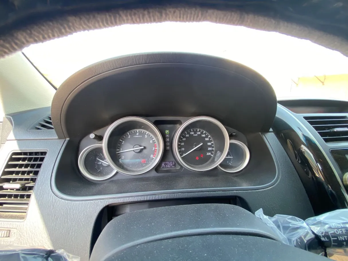 Car image 20