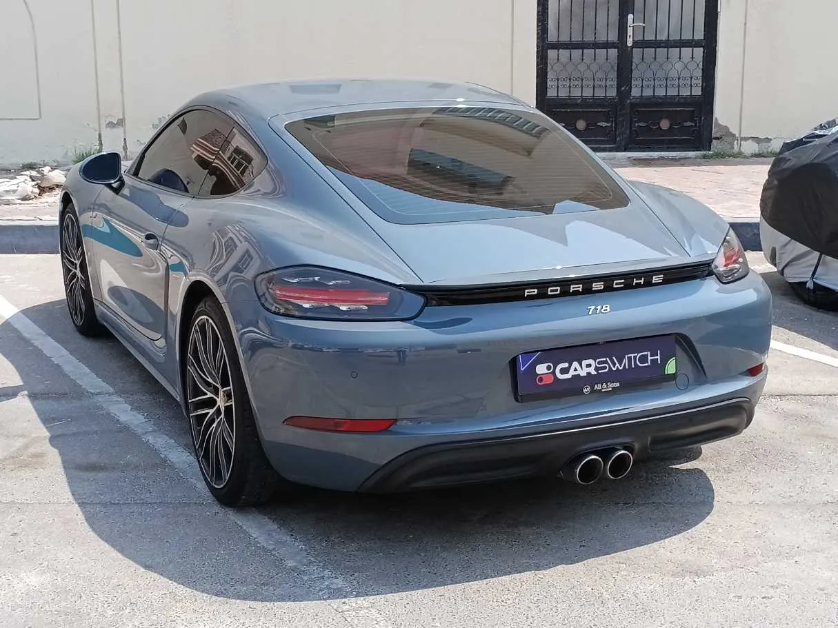 Car image 7