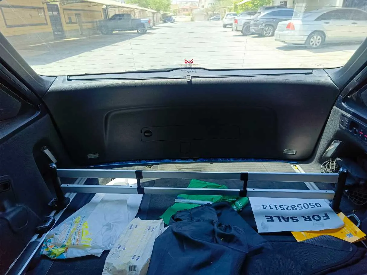 Car image 34