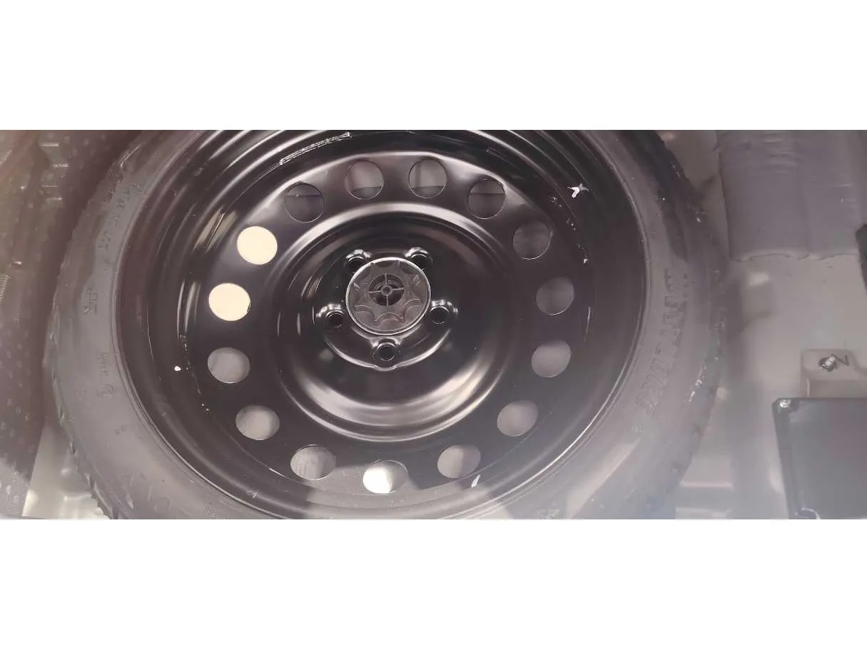 Car image 38