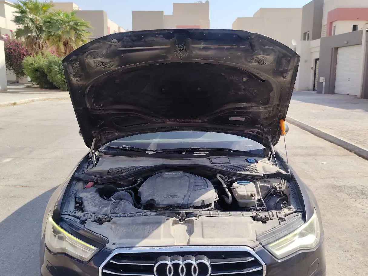 Car image 26