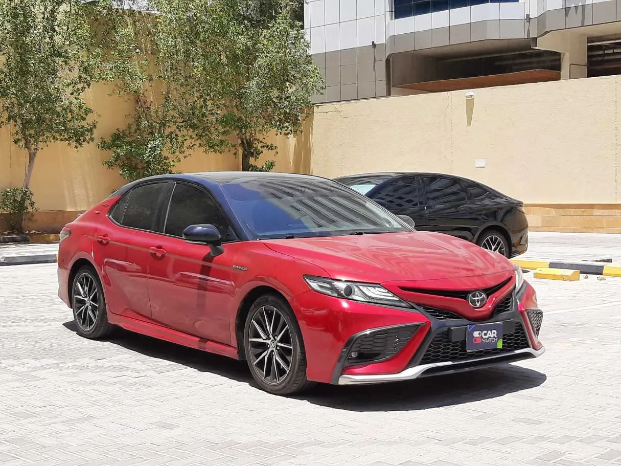 Car image 3