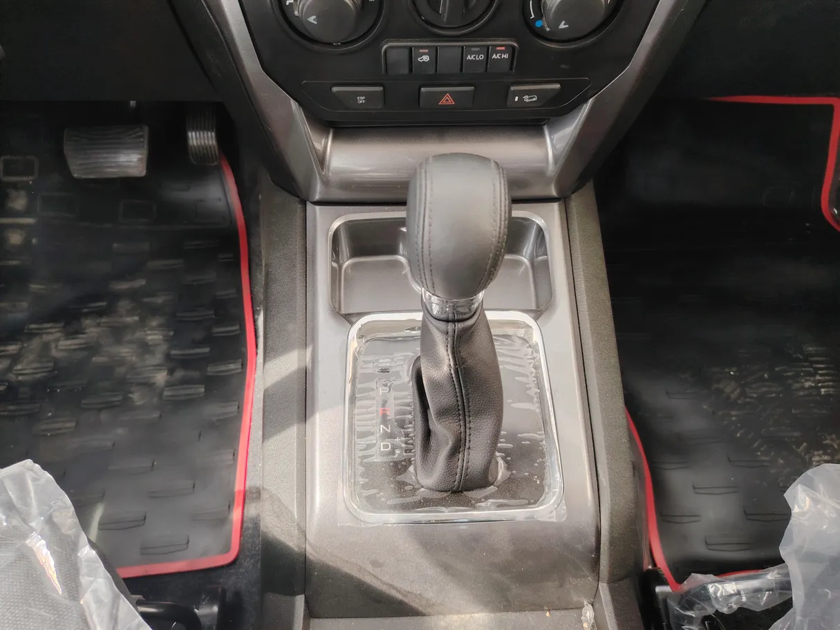 Car image 21