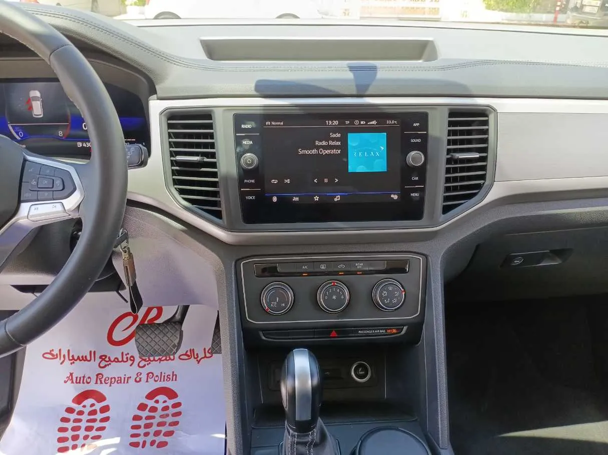 Car image 17